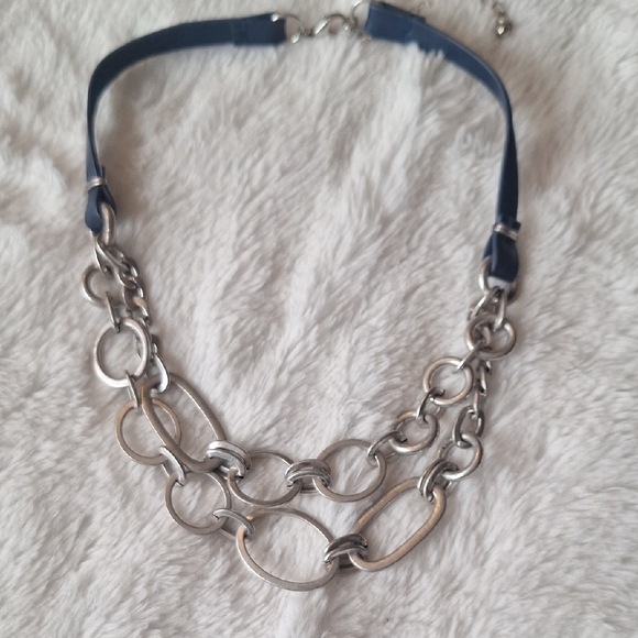 Source Unknown Jewelry - Pre-owned Two Tier Silver Chain Necklace with Blue Accents